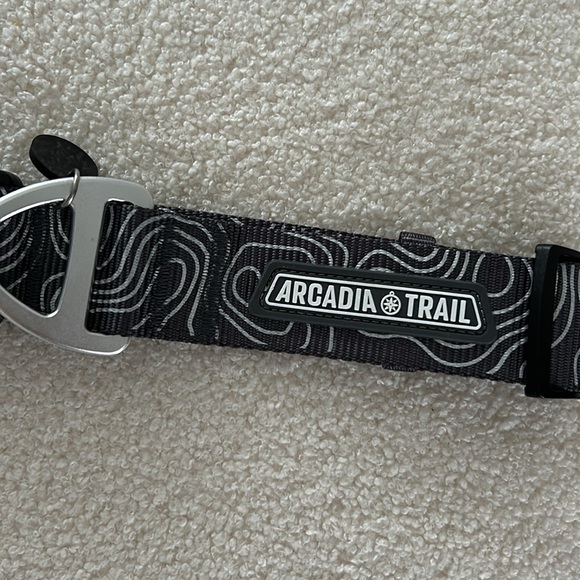 Arcadia Lightweight Dog Collar - Picture 4 of 5